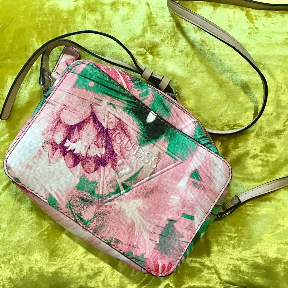 Guess floral crossbody bag